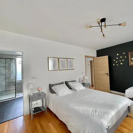 La Demeure Des Hotes 10 Minutes De Oda ve Kahvaltı Couilly-Pont-aux-Dames